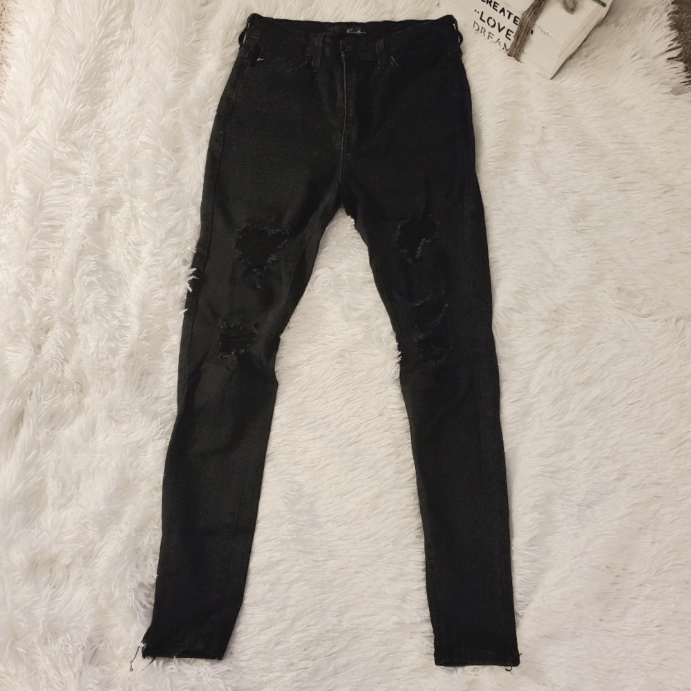 Distressed high waist jeans